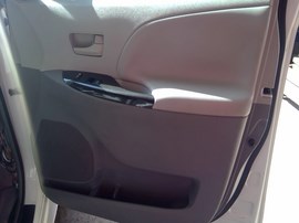 2014 TOYOTA SIENNA, WHITE, LE MODEL, 3.5L, AT, FWD,  Z26287